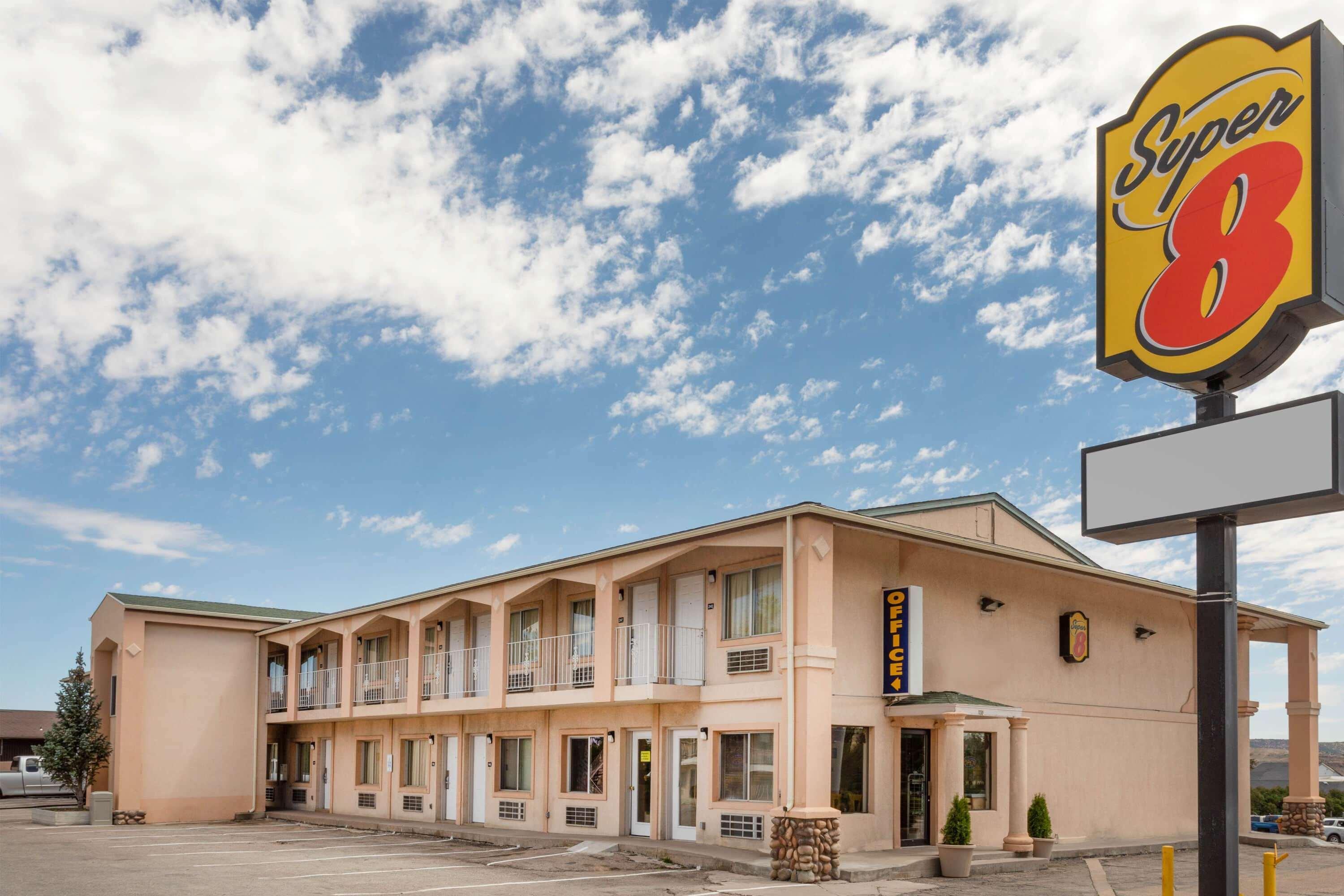 Super 8 By Wyndham Evanston Exteriér fotografie