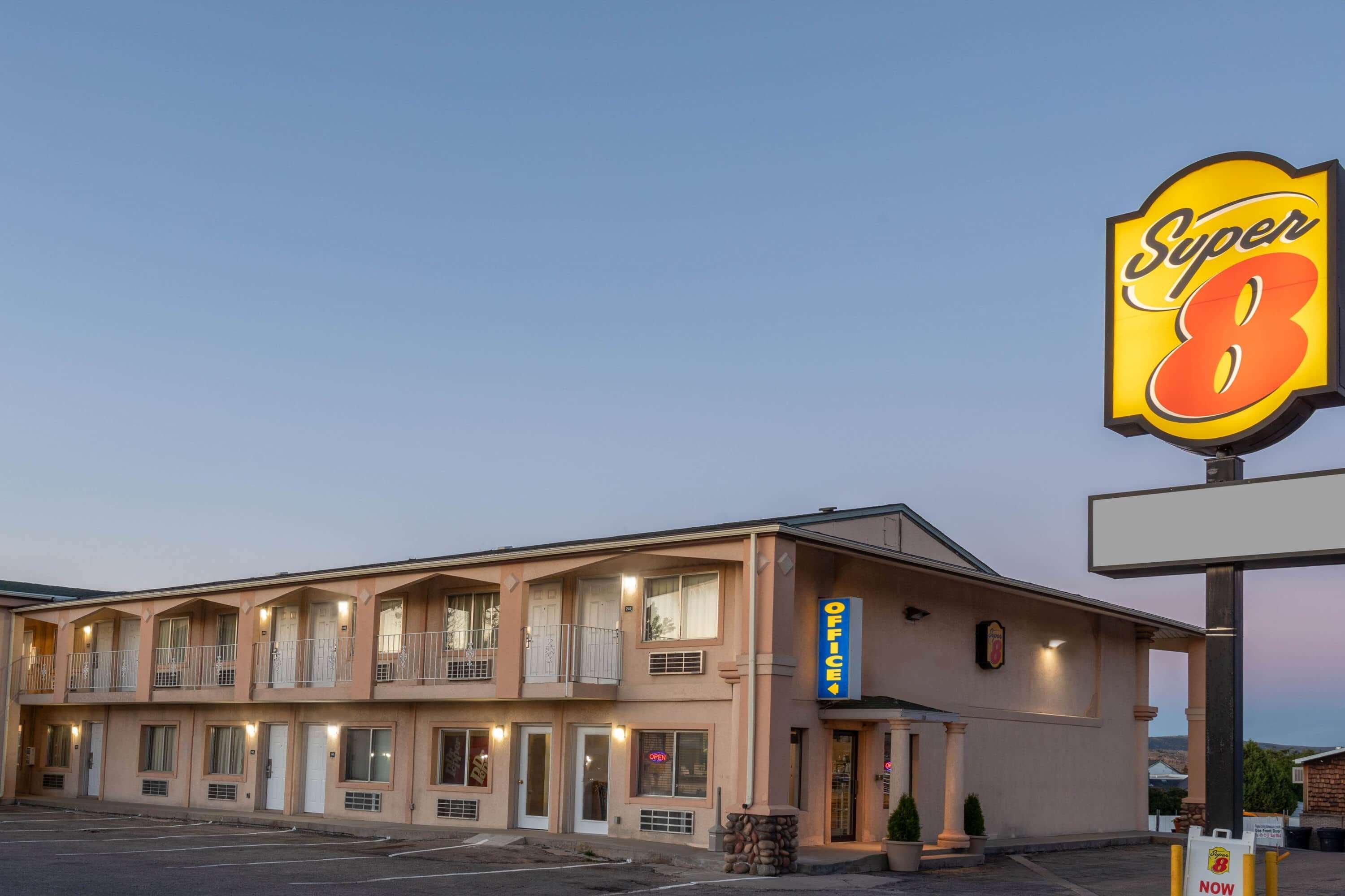 Super 8 By Wyndham Evanston Exteriér fotografie